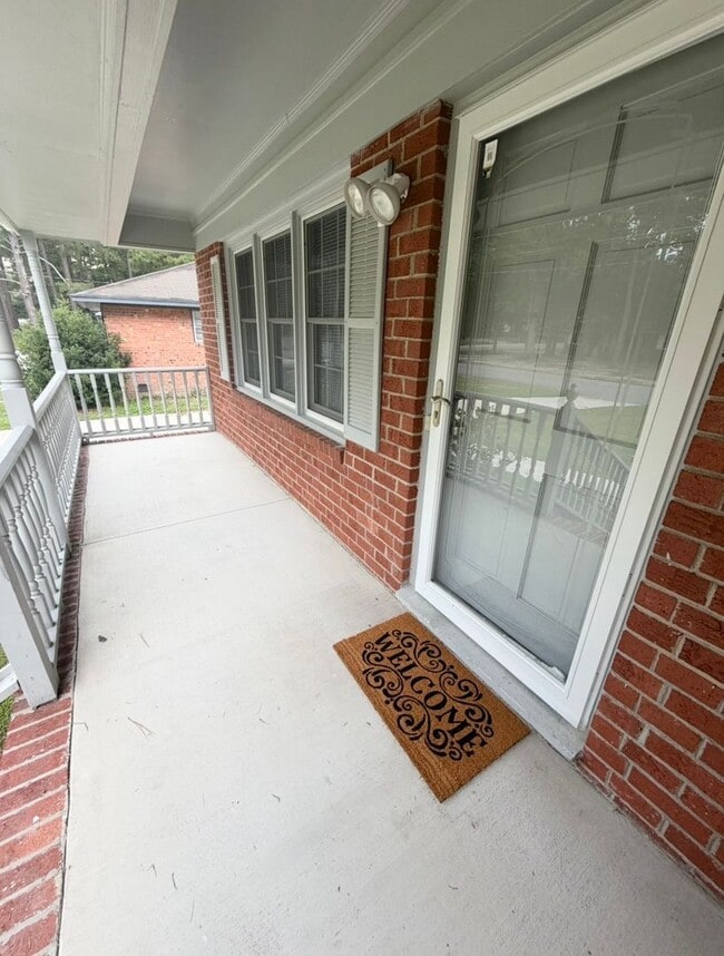 Photo - 1904 Windsor Dr