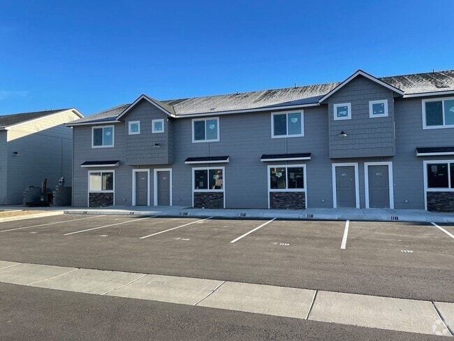 Building Photo - 117 E Ravenna Ln Rental