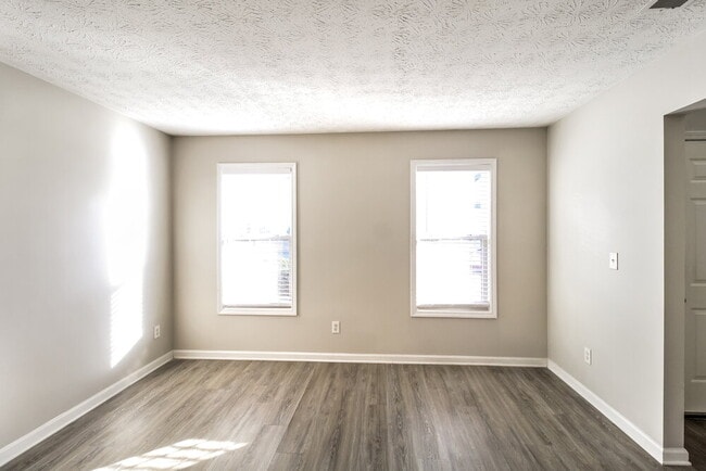 Photo - 2951 Highland Park Cir