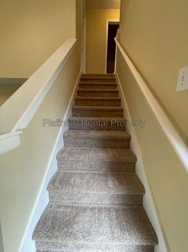 Photo - 810 Camelon Ct