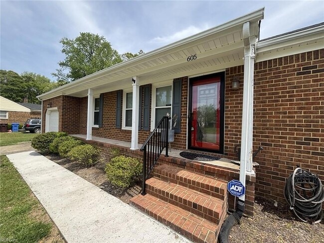 Photo - 605 Treemont Ct