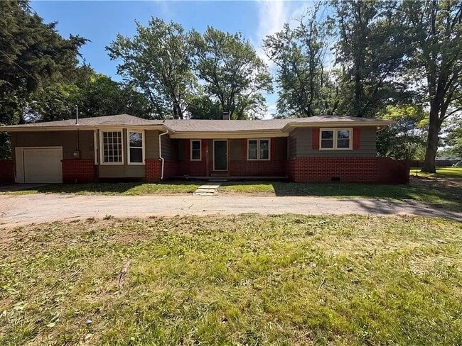 Photo - 1825 NE Bren Mar Rd