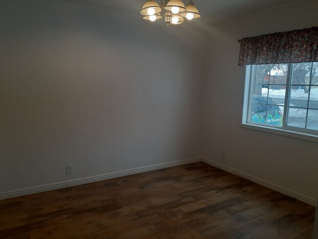 Photo - K7OH Unit #1 Upstairs