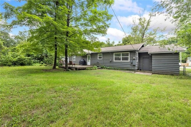 Photo - 2312 W Holly St