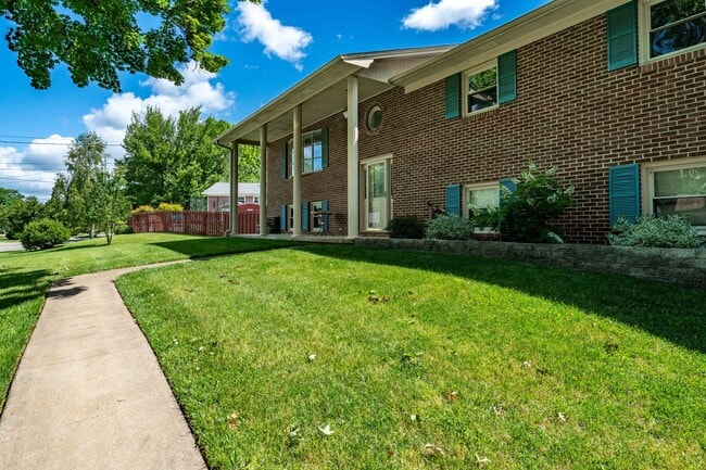 Photo - JC Rental Available. Prime location
