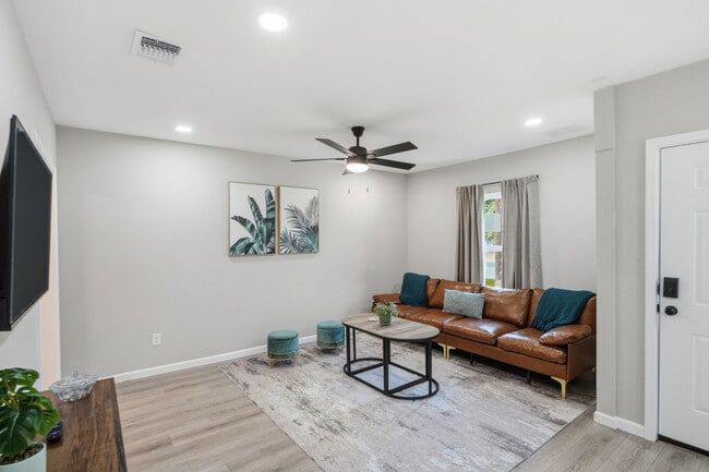 Photo - 830 Porter St Unit SI ID1335698P