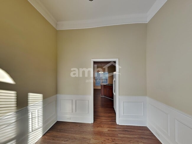 Photo - 2404 Adelaide Dr
