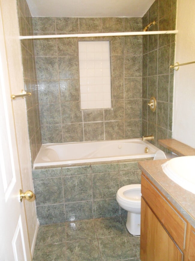 Photo - 808 E Lester St Unit #1