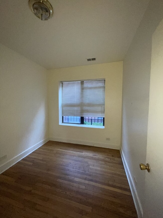 Dormitorio - 4926 N Kedzie Ave Unidad 1S