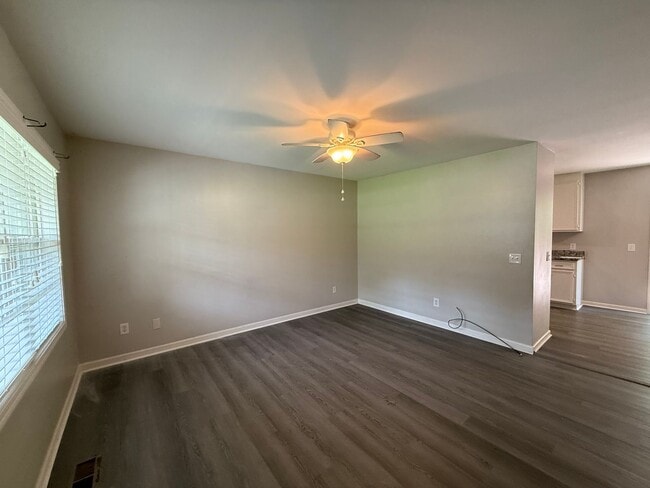 Photo - Spacious 3 Bedroom, 2 Bath Home with Garag...