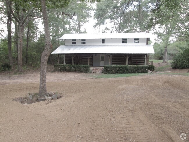 Building Photo - Log cabin Rental