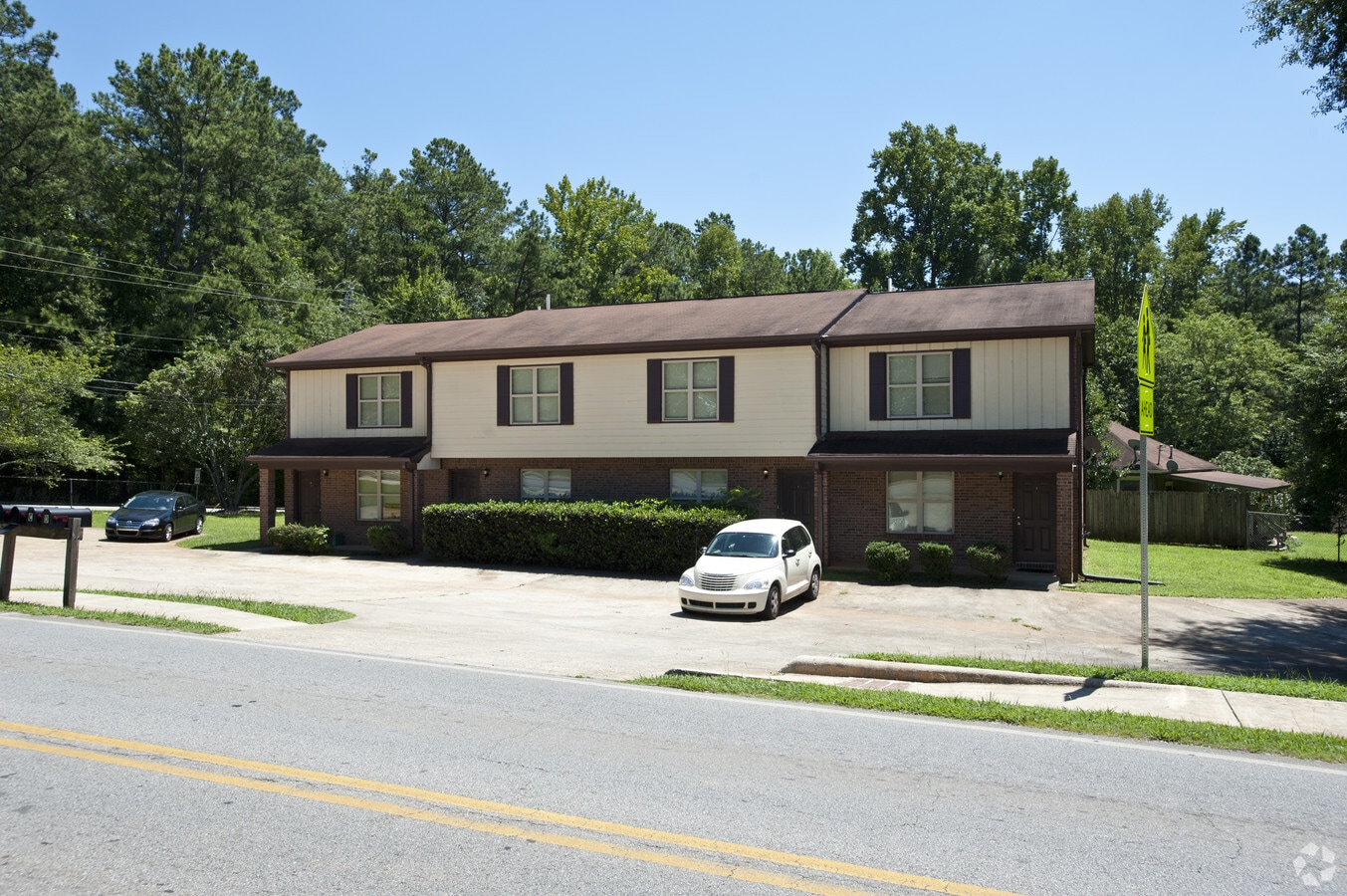 Photo - 504 Carlton Rd