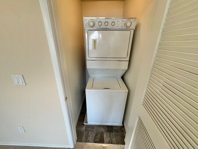 Photo - COMFORTABLE 2-BEDROOM CONDO TOWNHOME IN SOUTHWEST LAS VEGAS CONDO