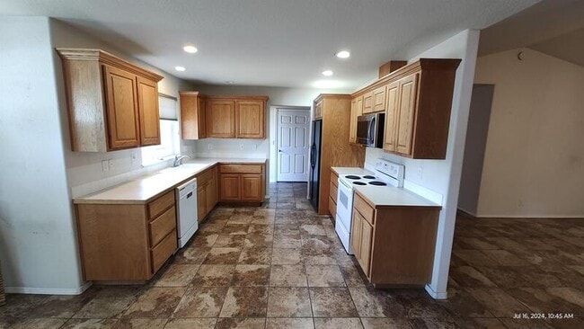 Photo - 2301 SE Chinaberry Ave