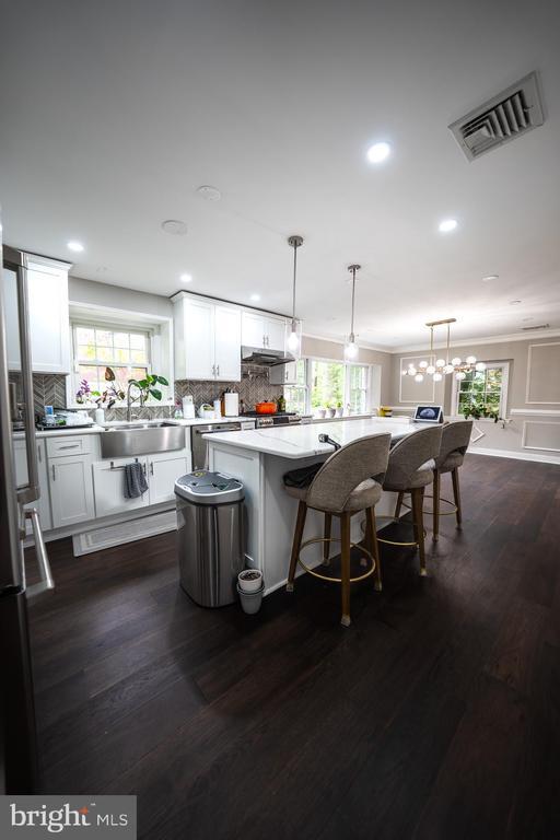 Photo - 1013 Severn Ln