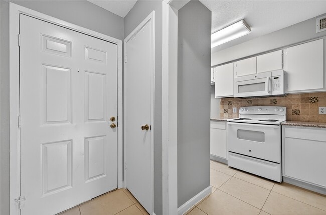 Photo - 18800 Egret Bay Blvd Unidad 1207