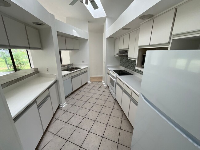 Photo - Fantastic 3/2 Home in Sunny Hills w/ 2-Car Garage & Lawn Maintenance
