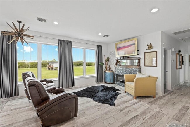 Photo - 113 Deltra Hardin Rd