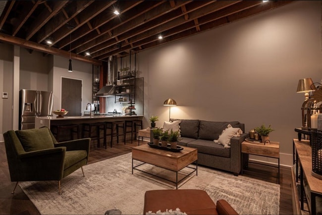 Uptown Courtyard Apartments and Condos