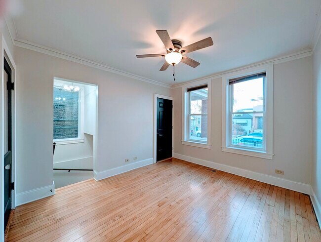 Photo - 3334 S May St Unit 1