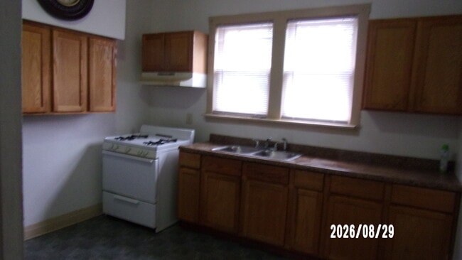 112 W 113th Pl