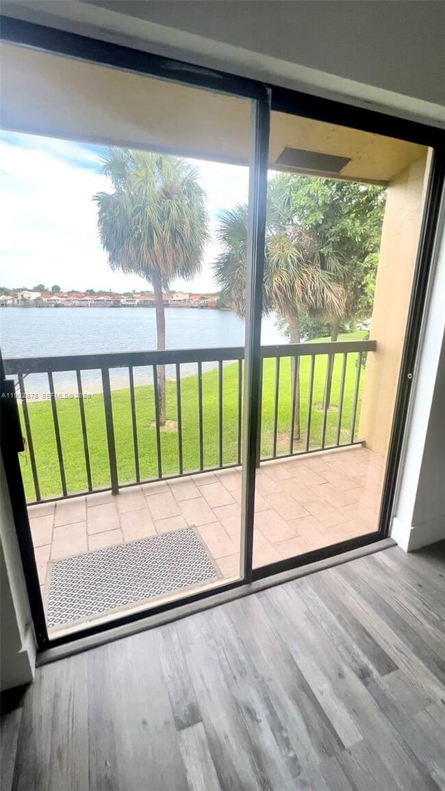 Photo - 6715 W 26th Dr Unidad 203-6