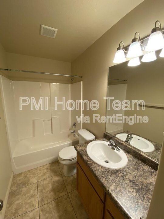 Photo - 2510 Charleston Ave