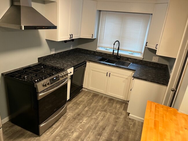 Cocina - 215 Fay Rd Unidad 1