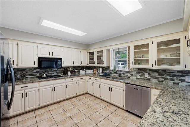 Photo - 108 Granada Square