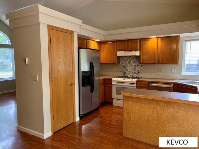 Photo - Huge Property: Welcome Home!