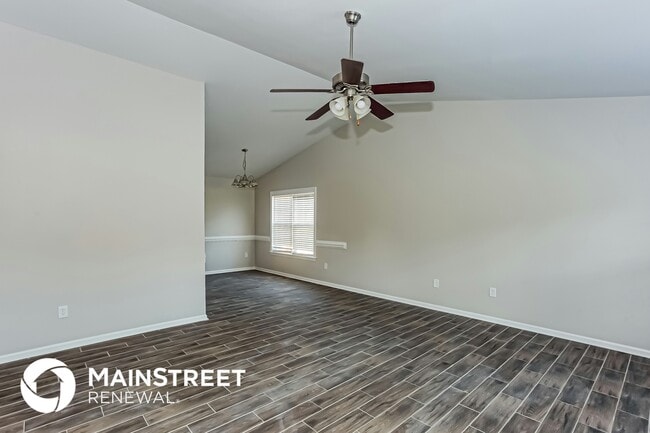 Photo - 807 Fisher St House