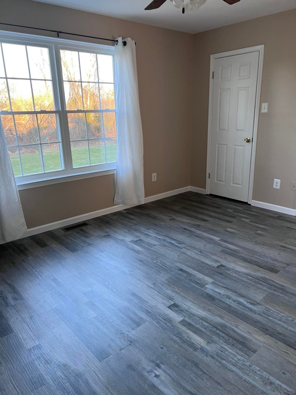 Photo - 33 Everett Dr