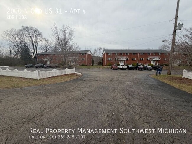 Photo - 2000 US-31 Unit Apt 4