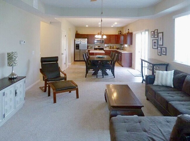 Photo - Charming 4-Bed Home in Blackthorne Subdivision - Cul-de-Sac Location!