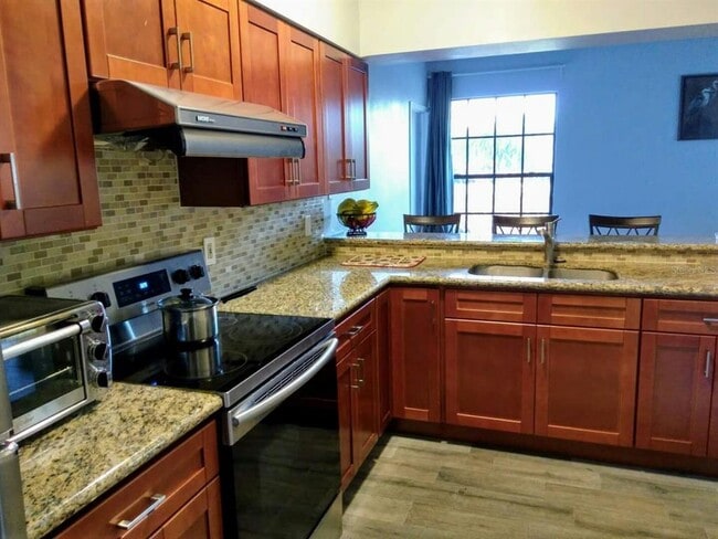 3366 Mermoor Dr Unit 206