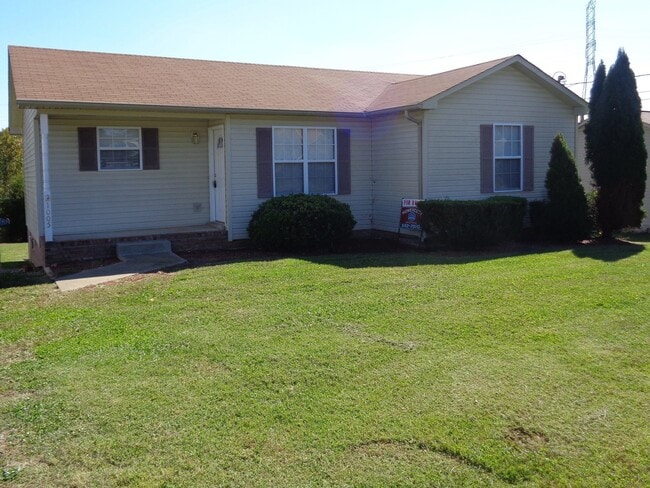 Building Photo - Charming 2-Bedroom Home with Spacious Layout in Oak Grove, KY - Must See!