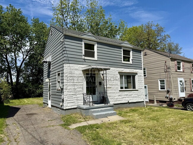 Photo - 472 Keck St