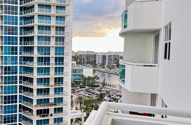 Photo - 3001 S Ocean Dr Unit 1421