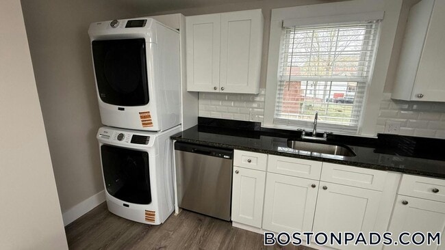 Photo - 227 West St Unit 2