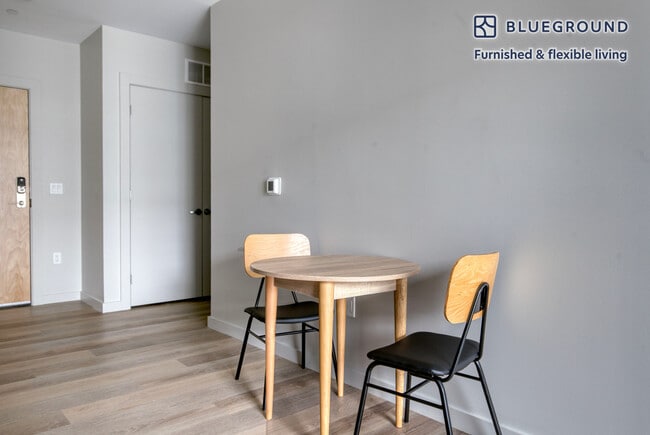 Photo - 1550 Soldiers Field Rd Apartamento Unidad FL5-ID996