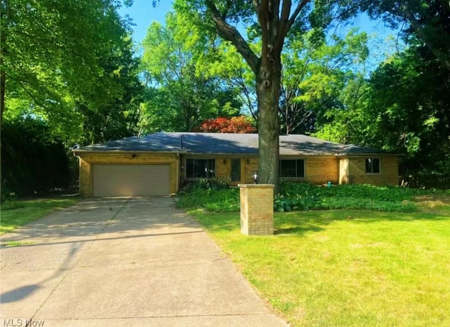 Photo - 2947 Chamberlain Rd