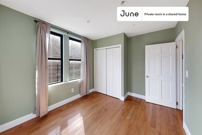 Photo - Room in Shared 4 bed/2 bath home Unit B