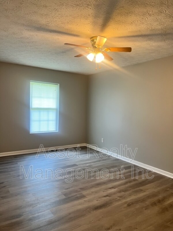 Photo - 266 Red Bud Ln