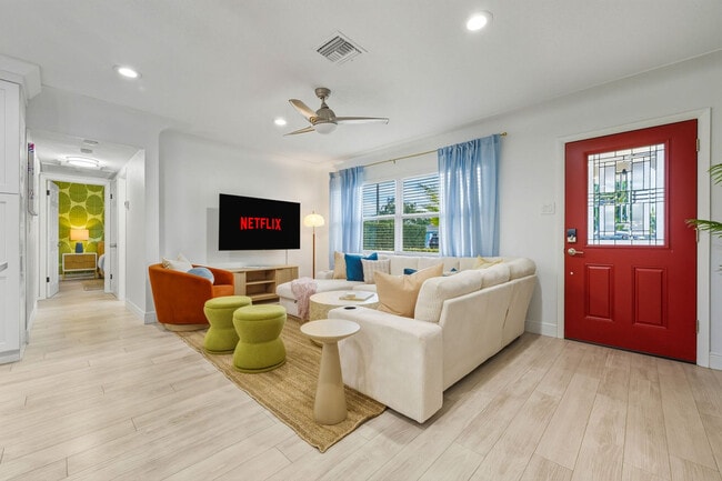 Building Photo - 10861 62nd Ave N Unit ID1370180P