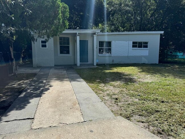 Building Photo - 525 Sunset Dr Rental