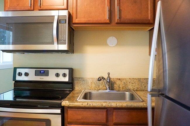 Photo - Top-Floor 2-Bedroom with Bamboo Flooring + Off-Street Parking! Unit 7532
