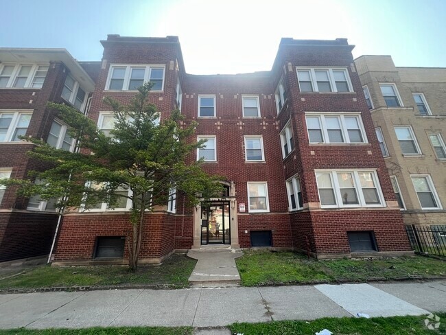 Building Photo - 6611 S Greenwood Ave Rental