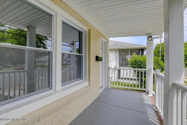 Photo - 1957 W Lake Ave