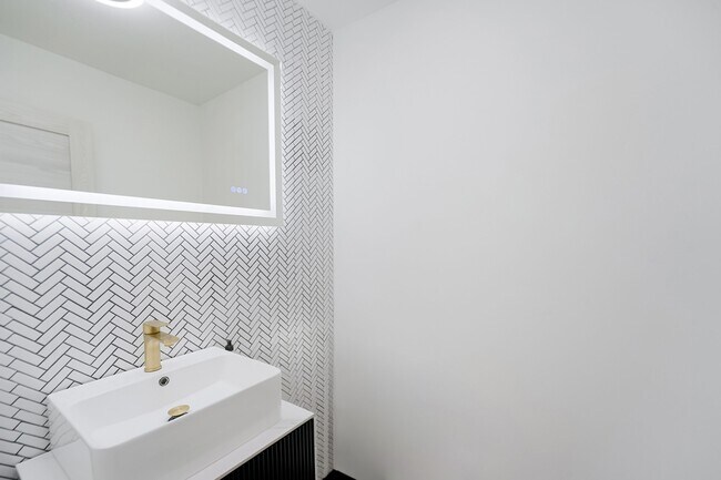 Photo - 20940 Bay Ct