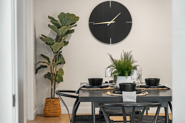 Photo - Skyway Apartments